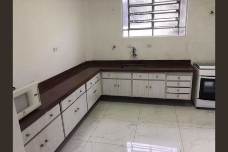 8_photo/94ce03aa29.c7baea140fc48cda-ATLAS-6b717e04-09b6-443e-afbb-7e6572dd88b7.jpg de casa à venda com 4 quartos, 230m² em Boqueirão, Santos