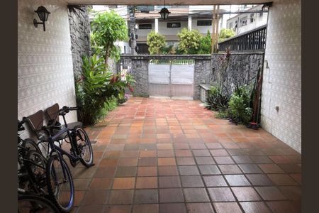 12_photo/94ce03aa29.c7baea140fc48cda-ATLAS-dc2da2d1-2bf9-450c-a81c-88aaba6589f5.jpg de casa à venda com 4 quartos, 230m² em Boqueirão, Santos