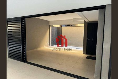 4_photo/94ce03aa4d.c2a80bce492ca579-ATLAS-263a6e5f-201c-48a9-8ef7-e3639c98b75d.jpg de casa à venda com 2 quartos, 90m² em Boqueirão, Santos