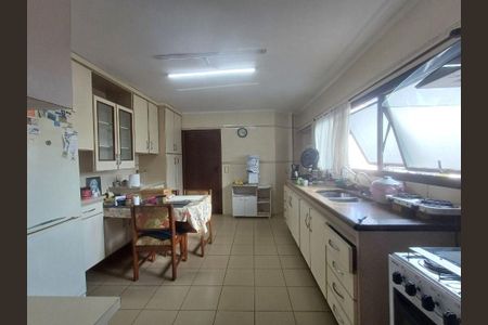 5_photo/94ce03aa5b.8b238b2f56f58e8d-ATLAS-2e99511f-b9ad-4e3e-8671-e54532bbcc1f.jpg de apartamento à venda com 4 quartos, 240m² em Boqueirão, Santos