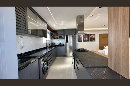 3_photo/94ce03ab1d.ceff8192393c33de-ATLAS-cc90df1f-8c06-4b70-ba64-2e53bc58fb23.jpg de apartamento à venda com 2 quartos, 136m² em Boqueirão, Santos