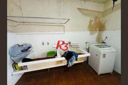 39_photo/94ce03ac1d.69530a6104d48ca1-ATLAS-571f59e2-be29-4fdb-870f-65cdbaa35baf.jpg de casa à venda com 4 quartos, 260m² em Embaré, Santos