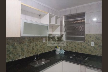 6_photo/94ce03ace5.1af2fdc7250ab0f4-ATLAS-4ee7ce4f-05f7-470d-bc33-7b80b41cdd2b.jpg de casa para alugar com 2 quartos, 108m² em Embaré, Santos