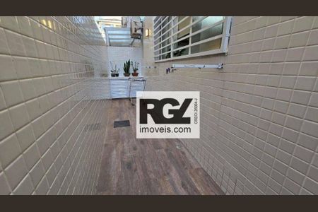 15_photo/94ce03acfb.d27f3d10e323bc2b-ATLAS-ee9589ee-e781-471f-b12e-00308502ccee.jpg de casa à venda com 3 quartos, 200m² em Embaré, Santos