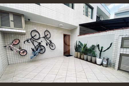 3_photo/94ce03adeb.eb4747a7722cd593-ATLAS-3360cd15-77c1-4d5b-9ff6-2b7c8a1576a4.jpg de casa à venda com 3 quartos, 170m² em Embaré, Santos