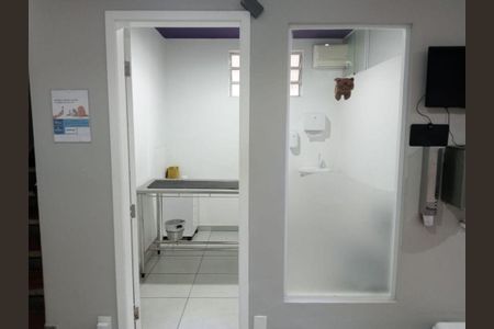 4_photo/94ce03ae37.f861ecc718bdcbd7-ATLAS-9b8bbe23-ccd3-4cb0-b7ae-98f2c8aa3cb5.jpg de casa à venda com 3 quartos, 180m² em Embaré, Santos