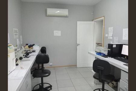 12_photo/94ce03ae37.f861ecc718bdcbd7-ATLAS-b3eaa80e-79ac-4675-97ff-3fc87f285684.jpg de casa à venda com 3 quartos, 180m² em Embaré, Santos