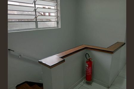 11_photo/94ce03ae37.f861ecc718bdcbd7-ATLAS-f852f80d-dd80-41df-a110-ce7d1ca4eb1d.jpg de casa à venda com 3 quartos, 180m² em Embaré, Santos