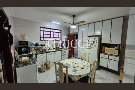 7_photo/94ce03ae5f.ce916756658d86d0-ATLAS-abacf142-55b6-4e1b-bcf3-94d99d3f3dd7.jpg de casa à venda com 3 quartos, 166m² em Embaré, Santos