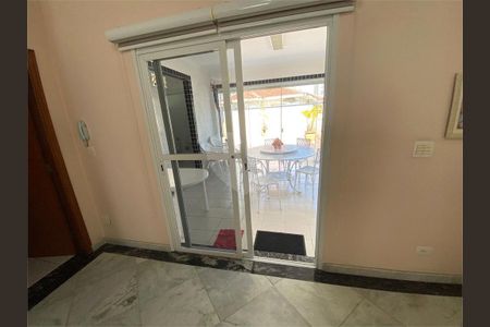 6_photo/94ce03ae89.7d44486df2fbe63f-ATLAS-3a87dadb-6565-4dae-aa8d-54c805dfb055.jpg de casa à venda com 4 quartos, 280m² em Embaré, Santos