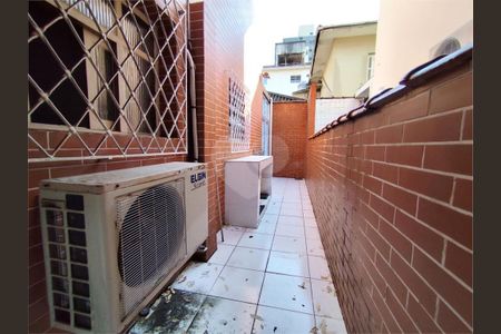 27_photo/94ce03ae9b.44c1901e29ce5c67-ATLAS-896a2f29-4bf3-42f7-981e-736038ca55e8.jpg de casa à venda com 2 quartos, 120m² em Ponta da Praia, Santos