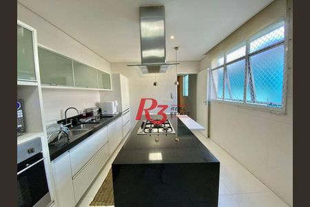 17_photo/94ce03aecd.7cc5f6eb30674ee3-ATLAS-5f80a14b-3ccb-423e-8605-eb04b066725e.jpg de casa para alugar com 3 quartos, 300m² em Macuco, Santos