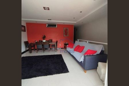 8_photo/94ce03aee3.e3da74daae84817a-ATLAS-539f5183-bca2-4f26-91b3-a9eba965b424.jpg de casa à venda com 3 quartos, 135m² em Embaré, Santos