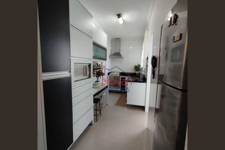 11_photo/94ce03aee3.e3da74daae84817a-ATLAS-70fd941c-dade-4a54-9d04-a9ef9e913e72.jpg de casa à venda com 3 quartos, 135m² em Embaré, Santos