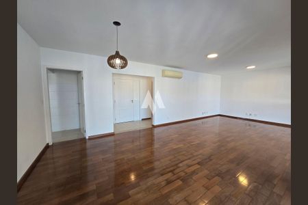 27_photo/94ce03aee5.e6f02a1e96aef2b1-ATLAS-06ce9ef2-b62b-466f-bcf6-3acb63132dcf.jpg de apartamento à venda com 4 quartos, 204m² em Embaré, Santos