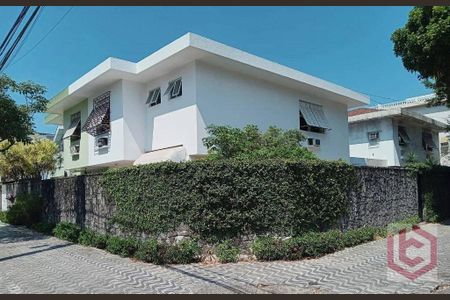 4_photo/94ce03af37.445c0bca81181d7a-ATLAS-627daa6e-077b-4a69-9878-b977976dd91c.jpg de casa à venda com 3 quartos, 162m² em Boqueirão, Santos