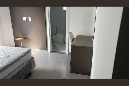 17_photo/94ce03af47.04a823dc9d4d949a-ATLAS-c55c4e4f-c846-40e4-ae8a-9098949da758.jpg de apartamento à venda com 3 quartos, 260m² em Embaré, Santos