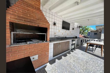 6_photo/94ce03af6d.598c66e7e5047e83-ATLAS-53c4cc7c-e3cc-414e-94a1-26c353d4932b.jpg de casa à venda com 3 quartos, 230m² em Embaré, Santos