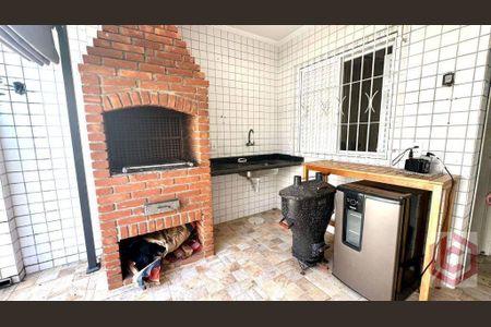 30_photo/94ce03b23d.6721d330cc8d7611-ATLAS-75956fd6-95bf-49d1-b355-4e2fcf30ff5f.jpg de casa à venda com 3 quartos, 201m² em Embaré, Santos