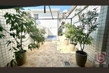 29_photo/94ce03b23d.6721d330cc8d7611-ATLAS-e01a83c5-731a-4f99-8d5c-bb0305616492.jpg de casa à venda com 3 quartos, 201m² em Embaré, Santos