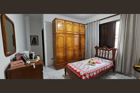 19_photo/94ce03b24d.44cb305f75931be4-ATLAS-61fc9fab-e2ee-479f-8e47-10e7e3978b9f.jpg de casa à venda com 4 quartos, 170m² em Embaré, Santos