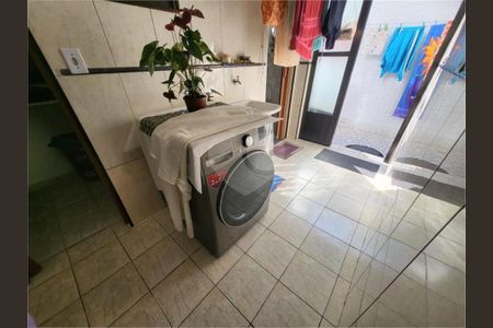 25_photo/94ce03b251.f3189cc489d69288-ATLAS-adb0d0c4-ae77-446f-8cf2-c8d24f2a31e3.jpg de casa à venda com 4 quartos, 166m² em Embaré, Santos