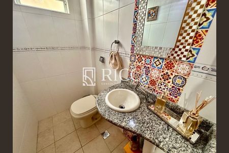 25_photo/94ce03b255.96ab9a77f00113ea-ATLAS-0e39aefb-4017-4ecd-b131-6732aa8bc6f0.jpg de casa à venda com 5 quartos, 218m² em Aparecida, Santos