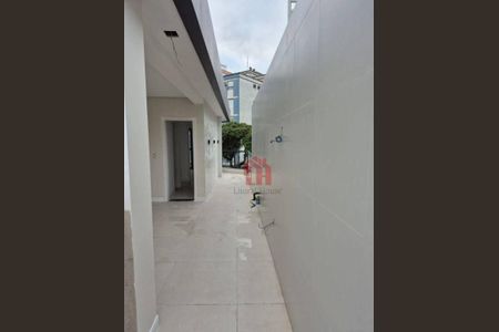 2_photo/94ce03b26f.1f0f0b3a07d5e7fa-ATLAS-6a345fcc-91bf-420c-9cec-0f2fd251d886.jpg de casa à venda com 3 quartos, 160m² em Embaré, Santos