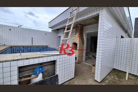 18_photo/94ce03b281.97484f792a469e2d-ATLAS-c7e4b582-2129-4e62-93ba-db3116c7f900.jpg de casa à venda com 3 quartos, 130m² em Embaré, Santos