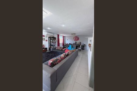 3_photo/94ce03b28d.ab293f222e583704-ATLAS-2654300a-34c2-445c-8d9b-beb8bd9f0a64.jpg de casa à venda com 3 quartos, 157m² em Embaré, Santos