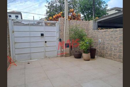 4_photo/94ce03b2bf.a095ebe9a9b9d05b-ATLAS-71cb650c-9d99-40b2-9368-652d5b6899fb.jpg de casa à venda com 3 quartos, 132m² em Embaré, Santos