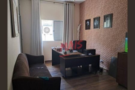 16_photo/94ce03b2bf.a095ebe9a9b9d05b-ATLAS-7ebe7321-52b5-40f9-a3e1-8312c7eae39d.jpg de casa à venda com 3 quartos, 132m² em Embaré, Santos