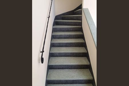 9_photo/94ce03b2bf.a095ebe9a9b9d05b-ATLAS-8393ada2-13d2-4fca-bd57-6ccb9f9f2197.jpg de casa à venda com 2 quartos, 78m² em Embaré, Santos