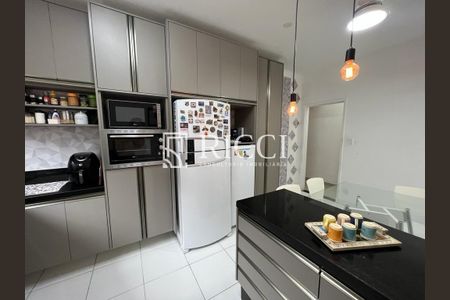 2_photo/94ce03b2f3.4af70985ad023911-ATLAS-4e9faa89-7672-4a2b-8feb-fe550cb1f470.jpg de casa à venda com 5 quartos, 280m² em Embaré, Santos