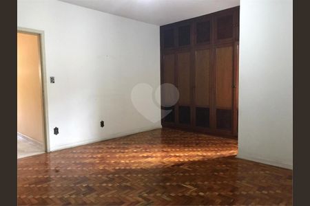 17_photo/94ce03b31f.b760bf5d8bb46efe-ATLAS-5dd2a47b-04d9-476e-a8c4-c006ed403b42.jpg de casa à venda com 3 quartos, 218m² em Embaré, Santos