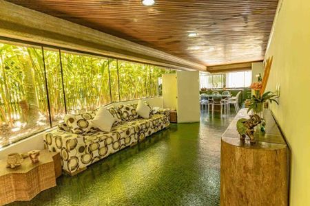 3_photo/94ce03c609.04a823dc9d4d949a-ATLAS-3c3d6c74-3d8e-4dbd-8c4c-05f75a7c5869.jpg de casa para alugar com 5 quartos, 450m² em Sítio Paecara (Vicente de Carvalho), Guarujá