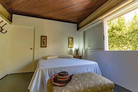 11_photo/94ce03c609.04a823dc9d4d949a-ATLAS-c25ff65d-40e5-4b9c-bc70-d9ffa7963f0d.jpg de casa para alugar com 5 quartos, 450m² em Sítio Paecara (Vicente de Carvalho), Guarujá