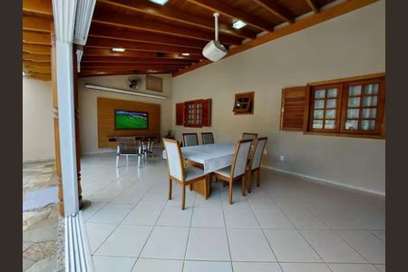 15_photo/94ce03c609.1aa5b8f538f3adaf-ATLAS-2cf6f10b-1867-4ddb-a1ed-079bd016ec4d.jpg de casa à venda com 3 quartos, 270m² em Sítio Paecara (Vicente de Carvalho), Guarujá