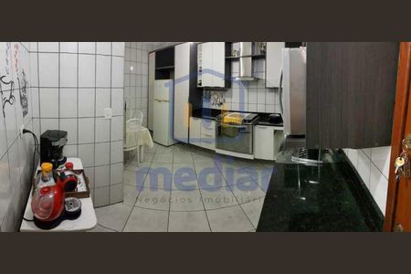 10_photo/94ce03d50f.6ba4ef9df26df2e3-ATLAS-6e4e6392-4796-4dae-a696-40b65f5ad9a0.jpg de casa à venda com 2 quartos, 90m² em Jardim Alvorada (Vicente de Carvalho), Guarujá