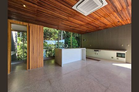 5_photo/94ce03d8a1.6721d330cc8d7611-ATLAS-2cabe9b6-fb58-47ec-934a-b9b1262ac0ea.jpg de casa de condomínio à venda com 4 quartos, 620m² em Sítio Paecara (Vicente de Carvalho), Guarujá