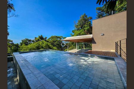 8_photo/94ce03d8a1.6721d330cc8d7611-ATLAS-41530656-00a0-448a-a1b7-e81921feb9be.jpg de casa de condomínio à venda com 4 quartos, 620m² em Sítio Paecara (Vicente de Carvalho), Guarujá