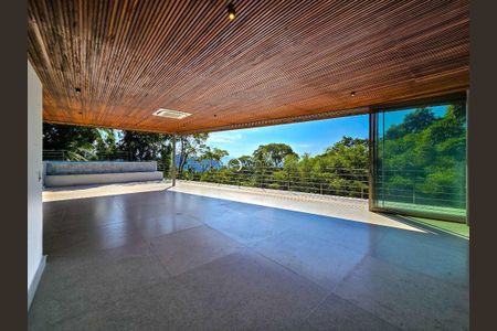 13_photo/94ce03d8a1.6721d330cc8d7611-ATLAS-8dfda661-c81d-4ec1-bd77-41f6c7a4ae71.jpg de casa de condomínio à venda com 4 quartos, 620m² em Sítio Paecara (Vicente de Carvalho), Guarujá