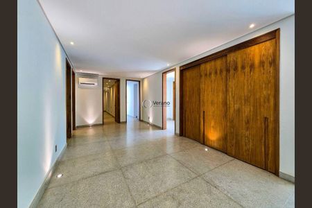 23_photo/94ce03d8a1.6721d330cc8d7611-ATLAS-a37e4857-aeb8-4fc5-a64e-00d56fee489d.jpg de casa de condomínio à venda com 4 quartos, 620m² em Sítio Paecara (Vicente de Carvalho), Guarujá