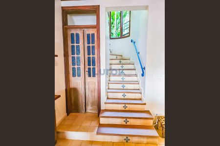 7_photo/94ce03d8a1.eb4747a7722cd593-ATLAS-ea6c114c-76c1-4b74-894f-cbaa16ddbcc6.jpg de casa à venda com 6 quartos, 300m² em Sítio Paecara (Vicente de Carvalho), Guarujá