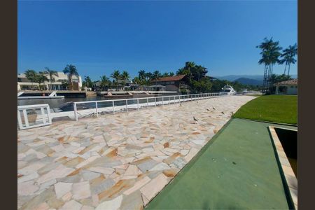 4_photo/94ce03d8a3.70d34e1d457a0501-ATLAS-5f09971b-0fb2-4354-879a-9c809925bfd0.jpg de casa à venda com 4 quartos, 800m² em Sítio Paecara (Vicente de Carvalho), Guarujá