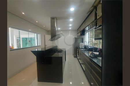 49_photo/94ce03e2ed.445c0bca81181d7a-ATLAS-5a82a41d-db2f-4b74-9dbe-12aa615cd3c5.jpg de casa à venda com 6 quartos, 400m² em Jardim Progresso, Guarujá