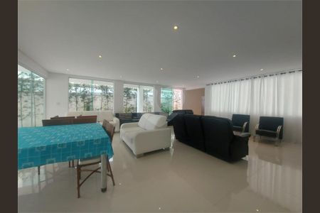 4_photo/94ce03e2ed.445c0bca81181d7a-ATLAS-b5432481-ab7f-48fe-822f-252bf1266c35.jpg de casa à venda com 6 quartos, 400m² em Jardim Progresso, Guarujá