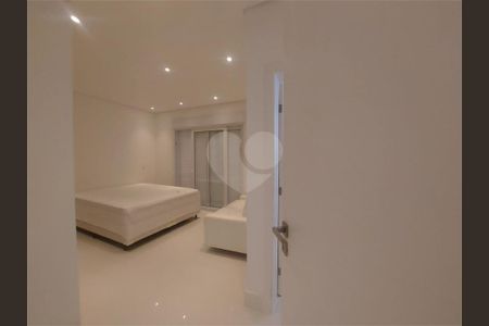 34_photo/94ce03e2ed.445c0bca81181d7a-ATLAS-bb323956-9d3f-436e-96eb-a9c05d13e39f.jpg de casa à venda com 6 quartos, 400m² em Jardim Progresso, Guarujá