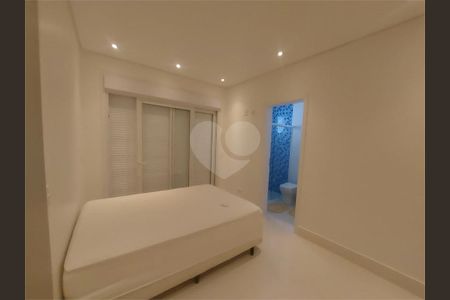 46_photo/94ce03e2ed.445c0bca81181d7a-ATLAS-fb86bdab-8b36-44d2-b83c-7facab6b5371.jpg de casa à venda com 6 quartos, 400m² em Jardim Progresso, Guarujá