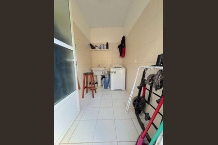 27_photo/94ce03ec59.1061d8d006d8df0d-ATLAS-faf6c05f-49db-4eb4-8e50-bd5c9d90d1ce.jpg de casa à venda com 3 quartos, 170m² em Jardim Cunhambebe (Vicente de Carvalho), Guarujá